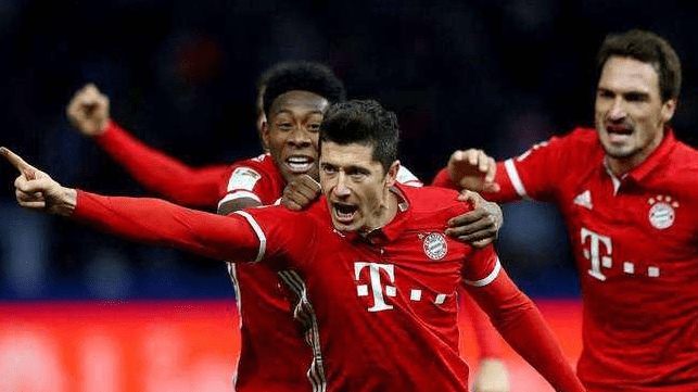  拜仁慕尼黑主场力挫多特蒙德，德甲榜首大战激情四射